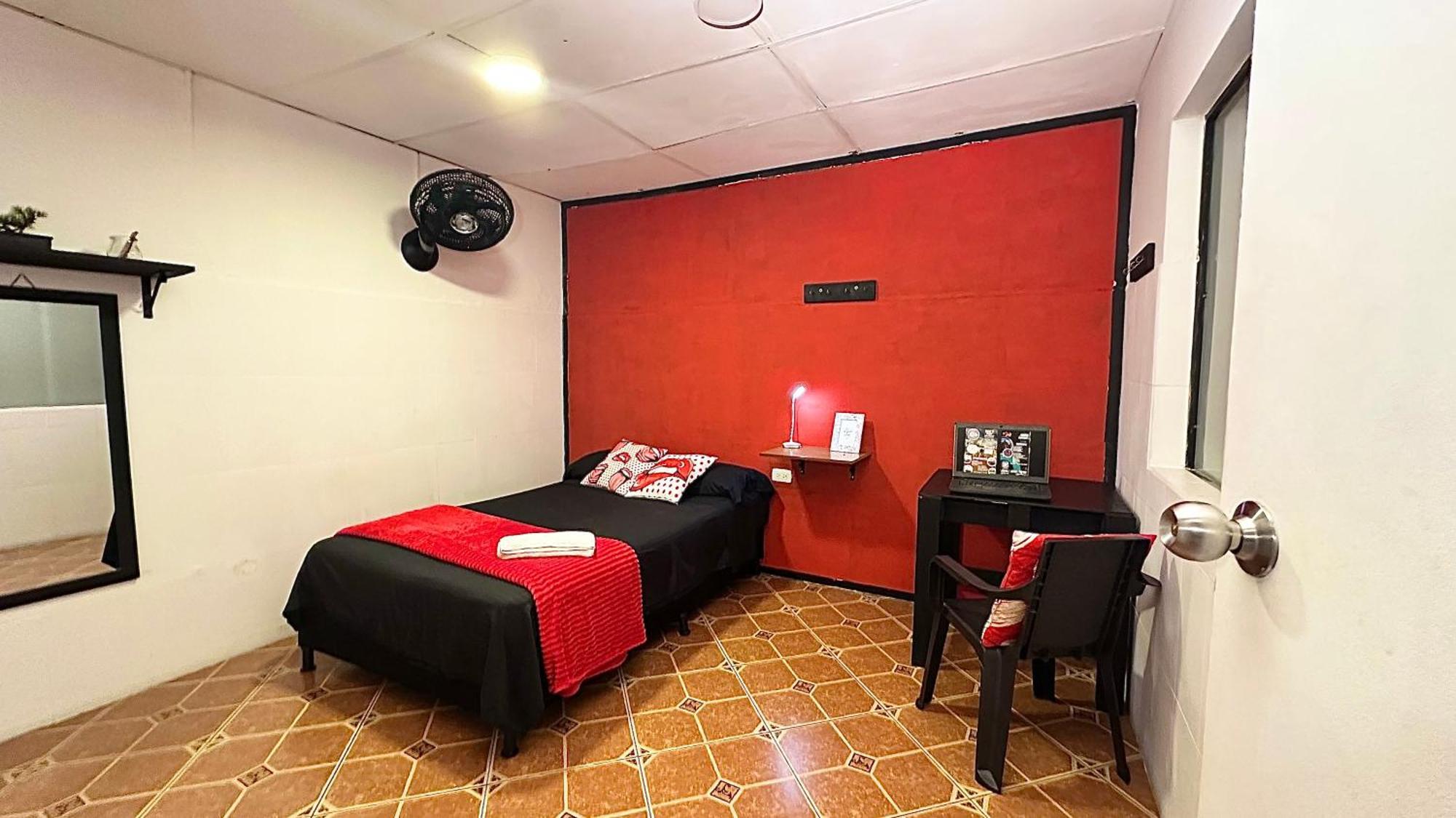 Casa Egos Pop Laureles Hotel Medellin Exterior photo
